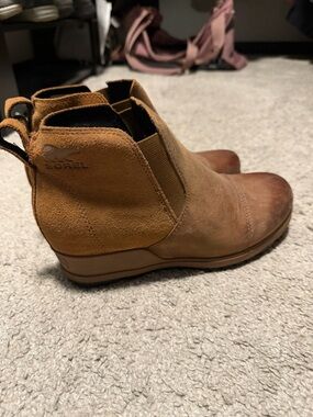 Sorel Chestnut Brown Suede Chelsea Ankle Boots